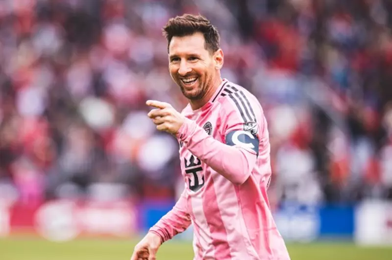 ميسي يتفوق على سون في قائمة أعلى لاعبي الدوري الأمريكي أجرا